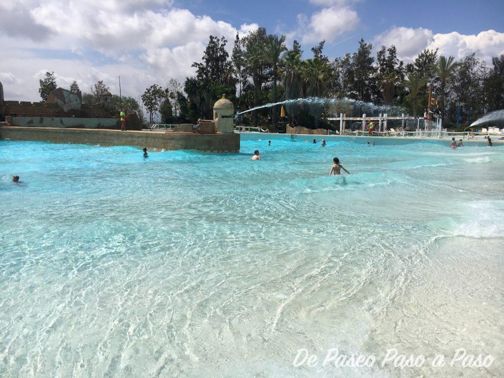 Piscina de olas de Caribe Aquatic Park de PortAventura