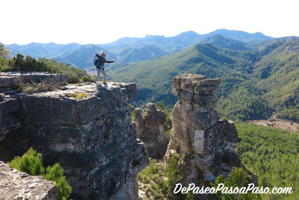 Vistas de vértigo de regreso de la COVA DE LA PORTADORA