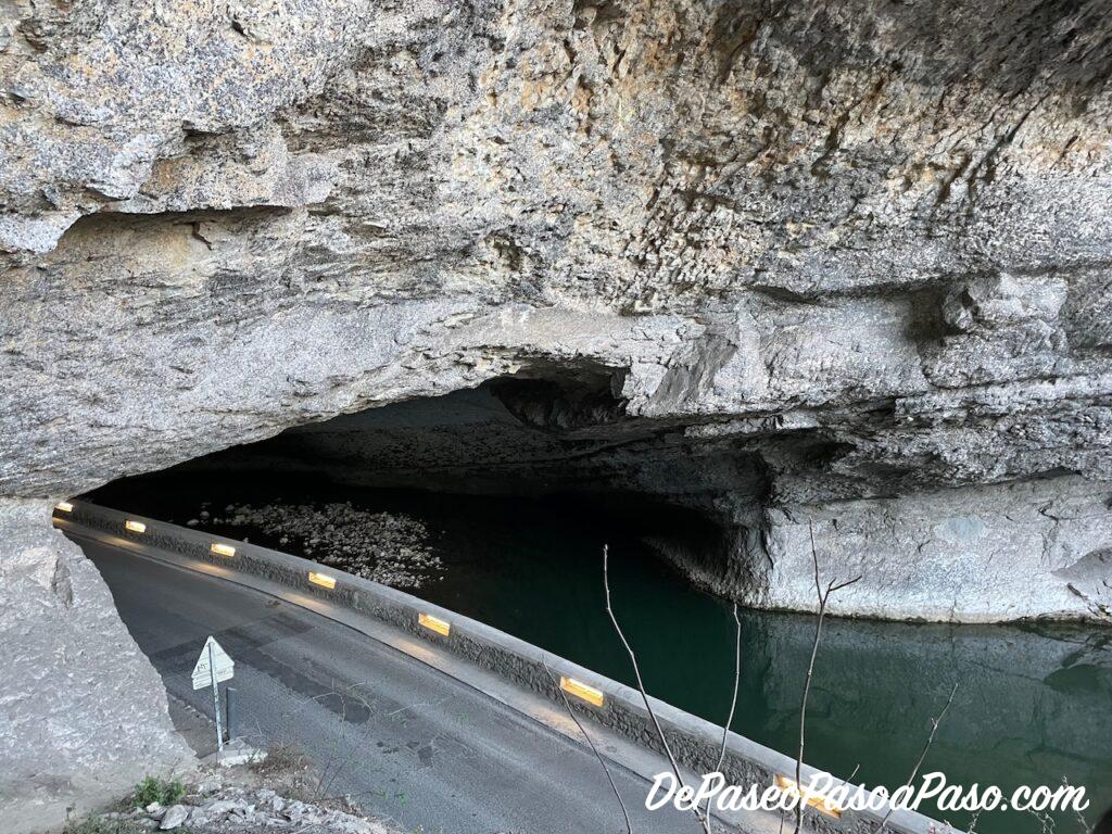 Entrada a la cueva